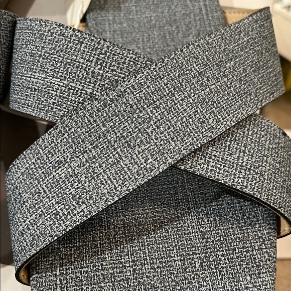 GAP Brushed Denim Blue Criss-Cross Sandals/NWT/9 - Picture 10 of 12